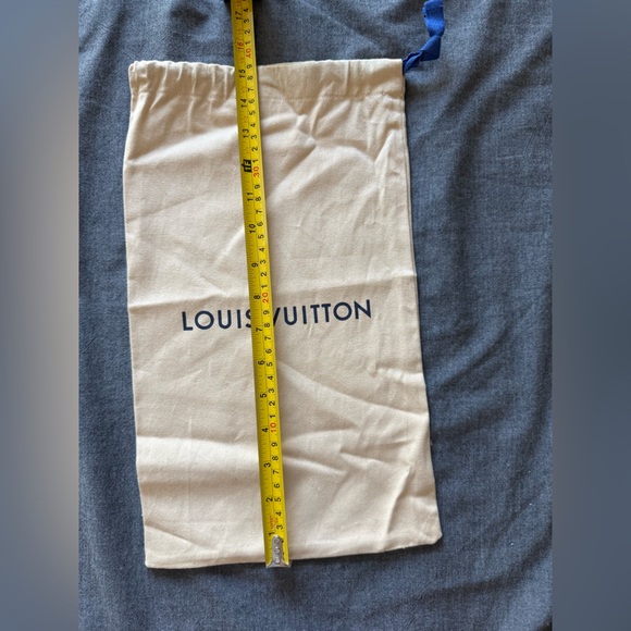 Louis Vuitton dust bag - Picture 2 of 2